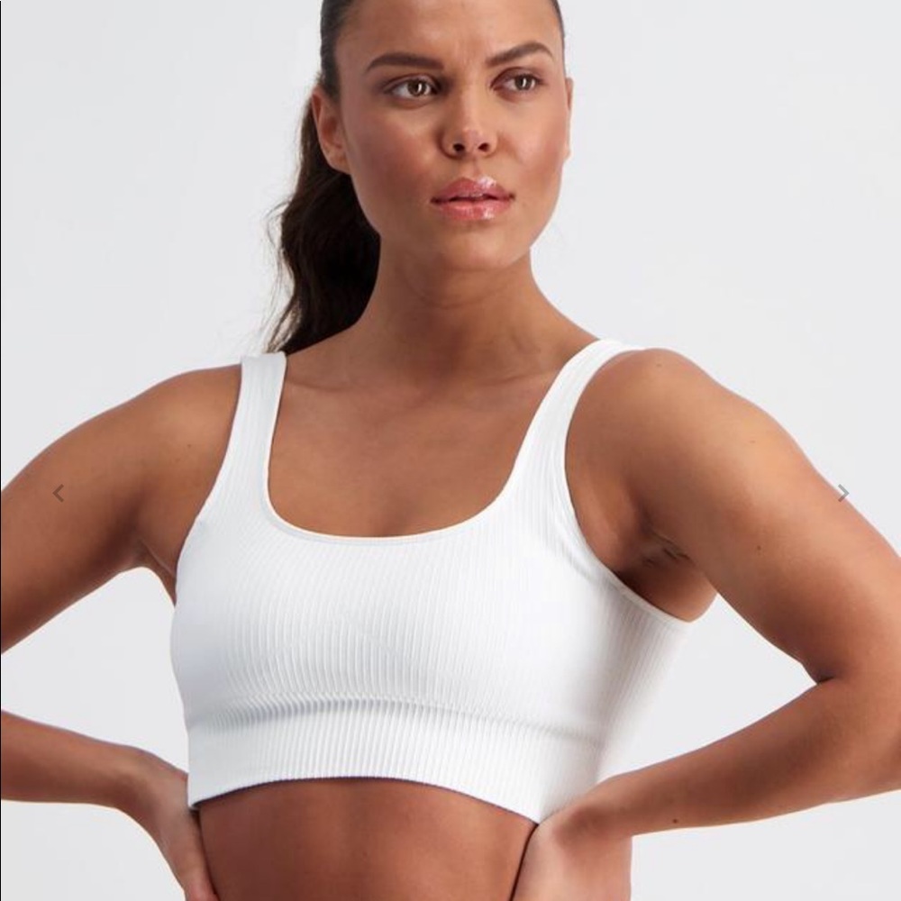 NWT AIM’N White Ribbed Seamless Bra